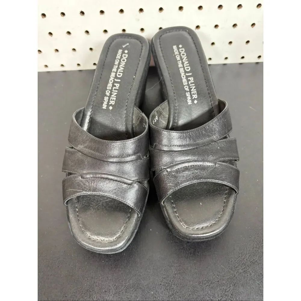 Donald Pliner strappy wedges size 6 1/2